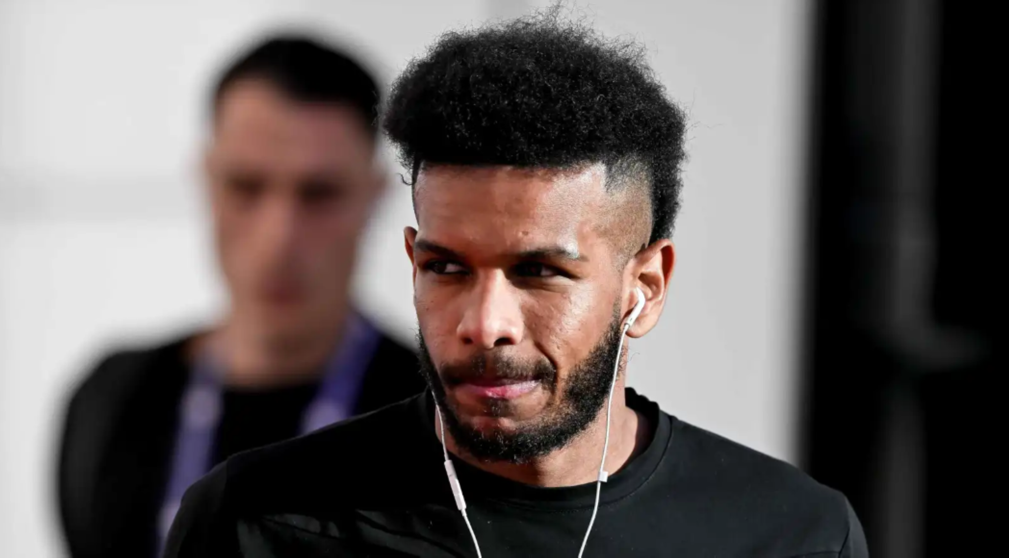 البليهي يعتذر لجماهير الشباب بعد احتفاله المثير أمام النصر