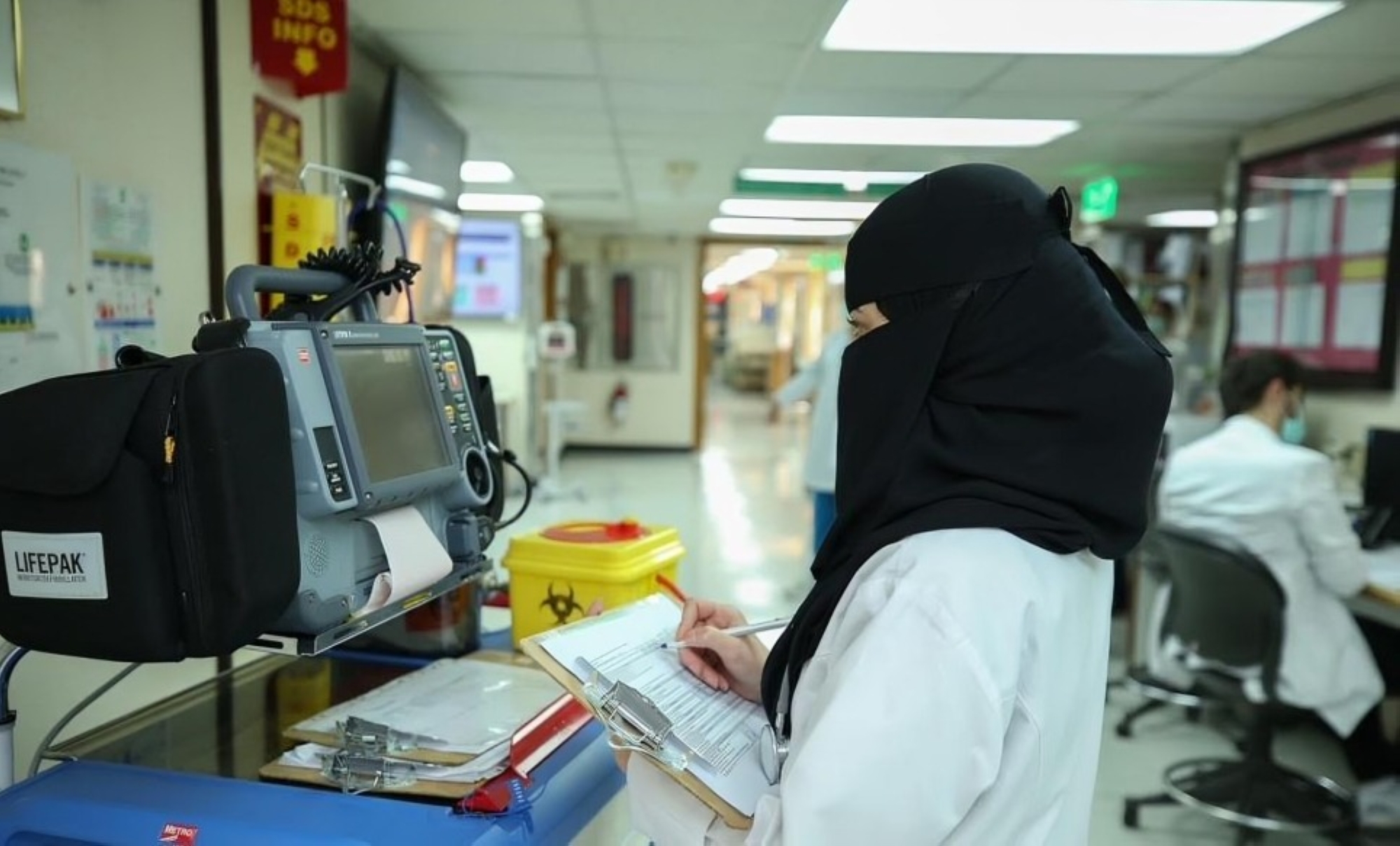 تحذيرات عالمية من نقص أعداد الممرضات