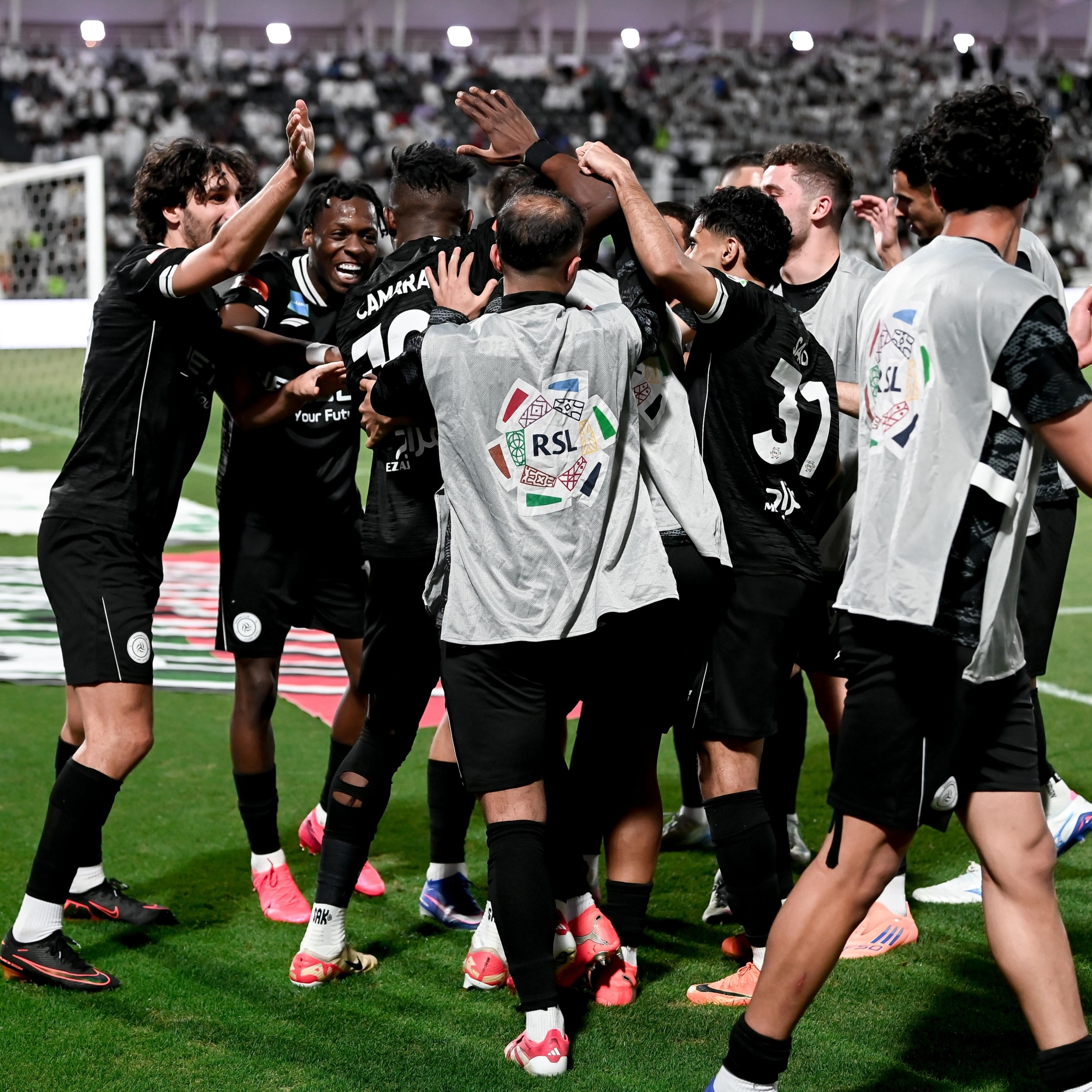 الشباب يصعق الاتحاد.. ويؤجل "التأهل الآسيوي"