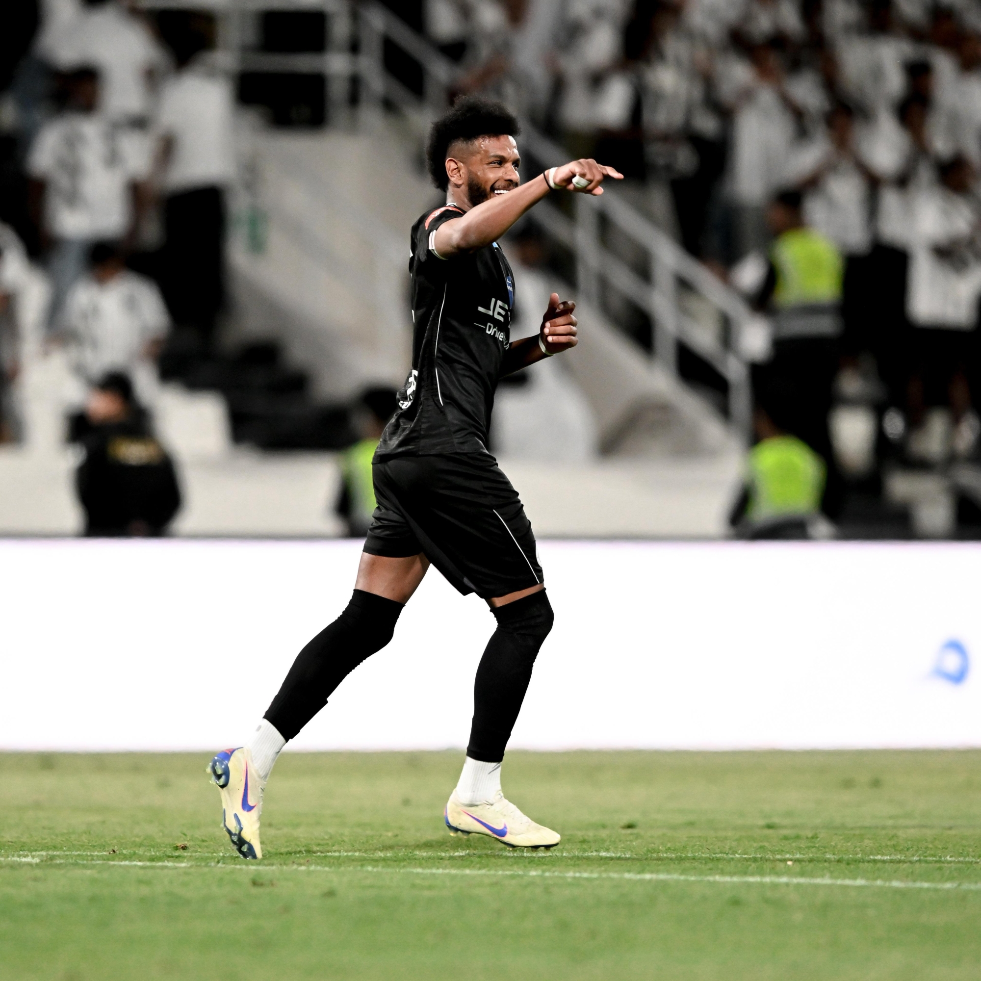 علي البليهي: جاهز للمنتخب.. وأحترم قرار المدرب