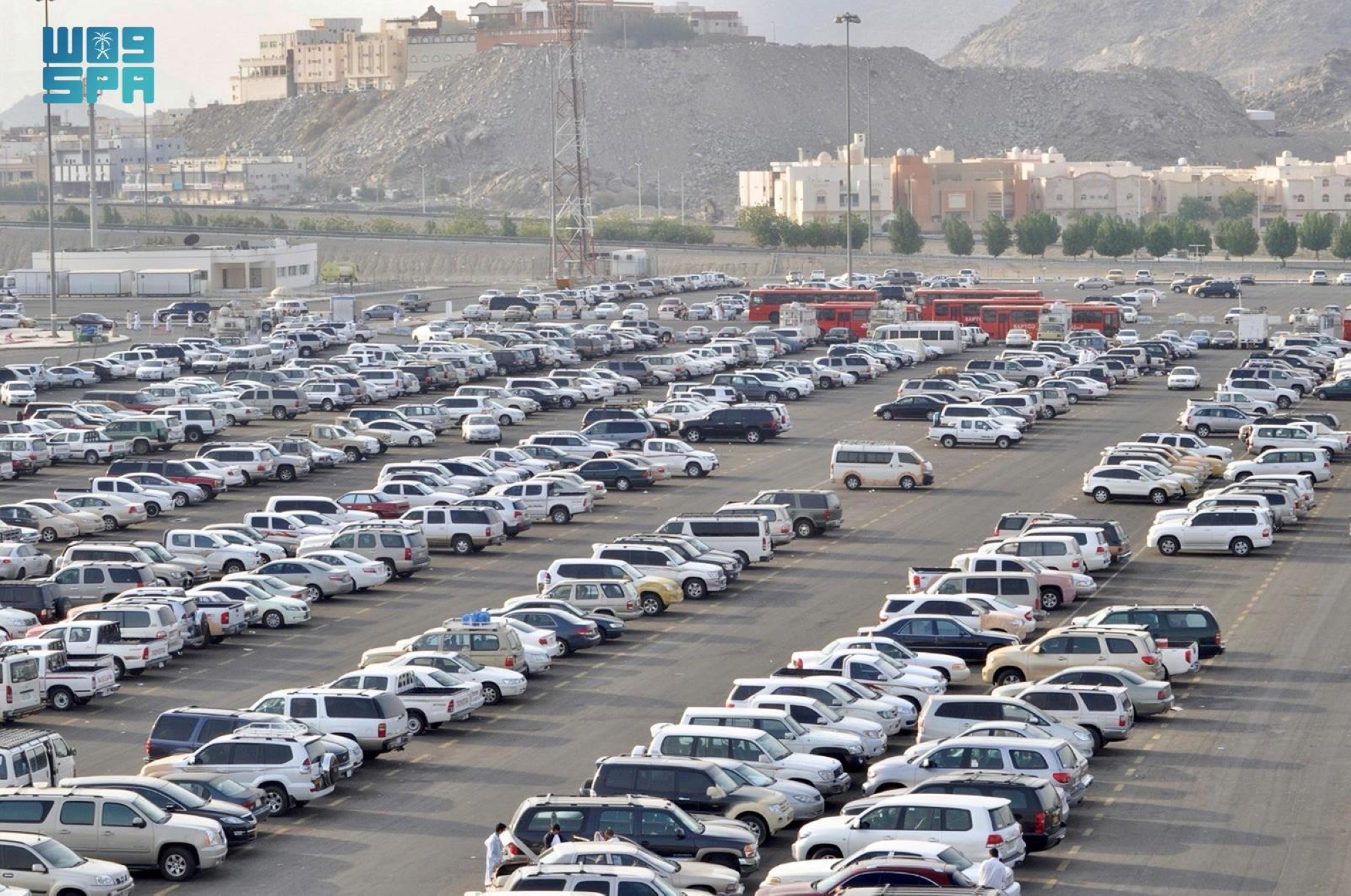 45 ألف مركبة طاقة مواقف الحجز بمداخل مكة