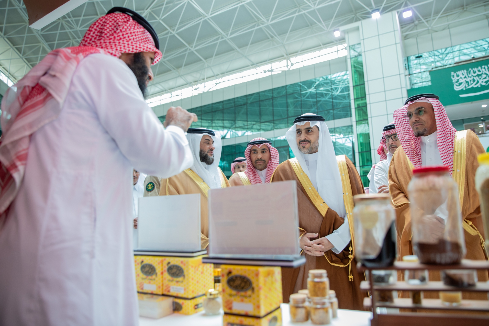 "البيئة": إنتاج العسل يرتفع إلى 7786 طنًا سنويًا