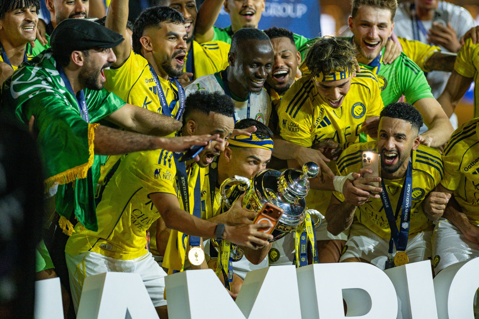 لـ"الراضي والزعلان".. النصر يواصل الاحتفال باللقب الـ20