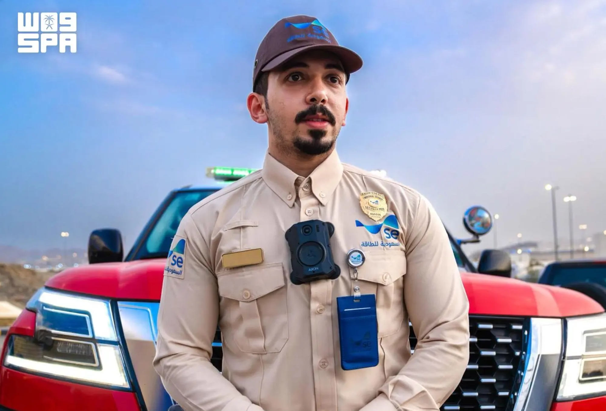 أساور ذكية وروبوتات إطفاء لرفع مستويات السلامة في المشاعر