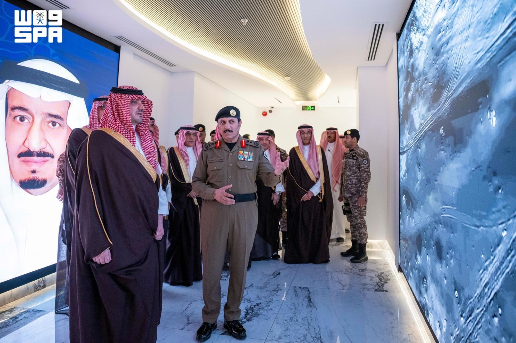 وزير الداخلية يتابع استعدادات تنفيذ خطط تصعيد الحجاج إلى عرفات