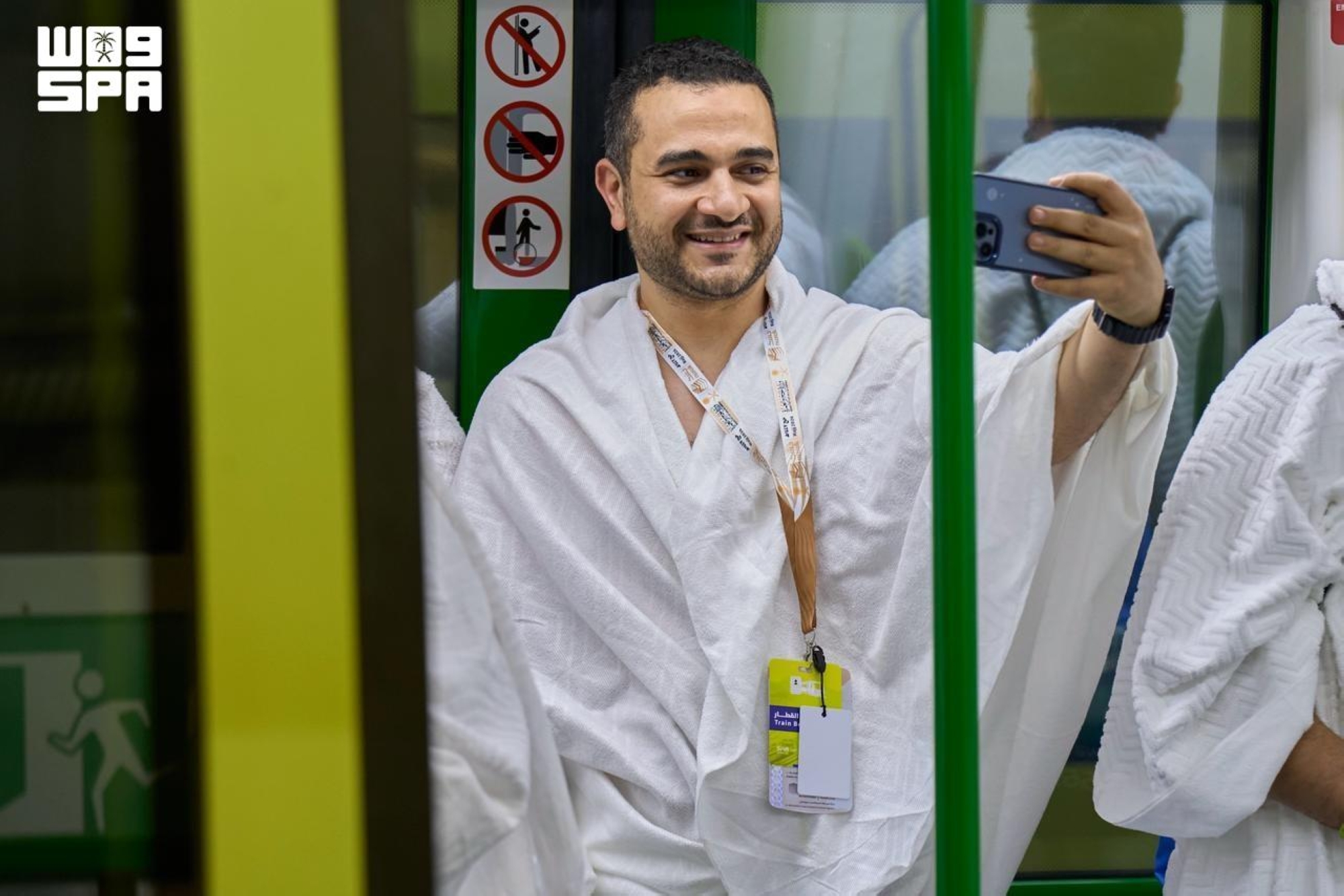 قطار المشاعر ينقل 314 ألف حاج إلى منى وعرفات