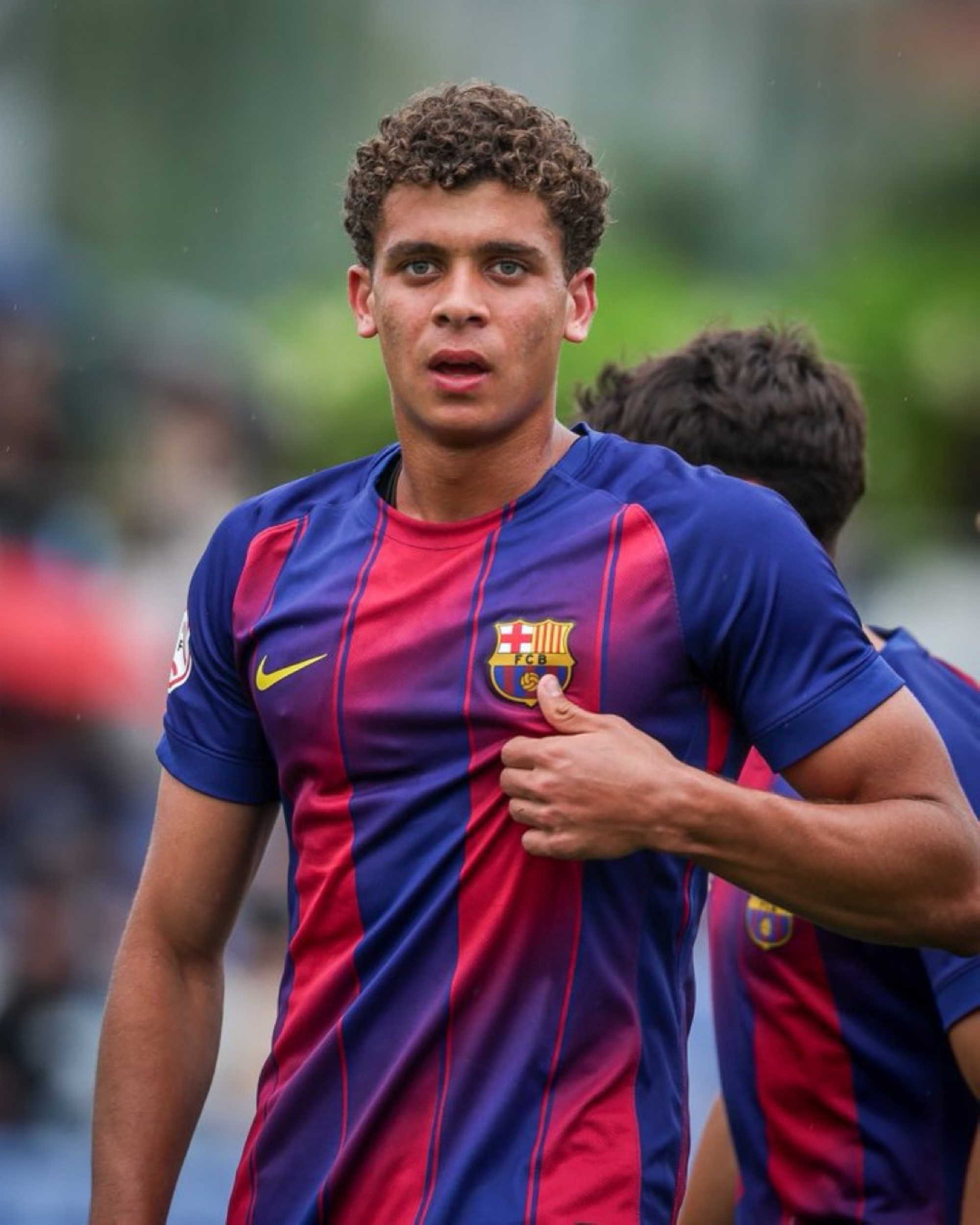 برشلونة يحسم موقفه من مهاجمه المصري