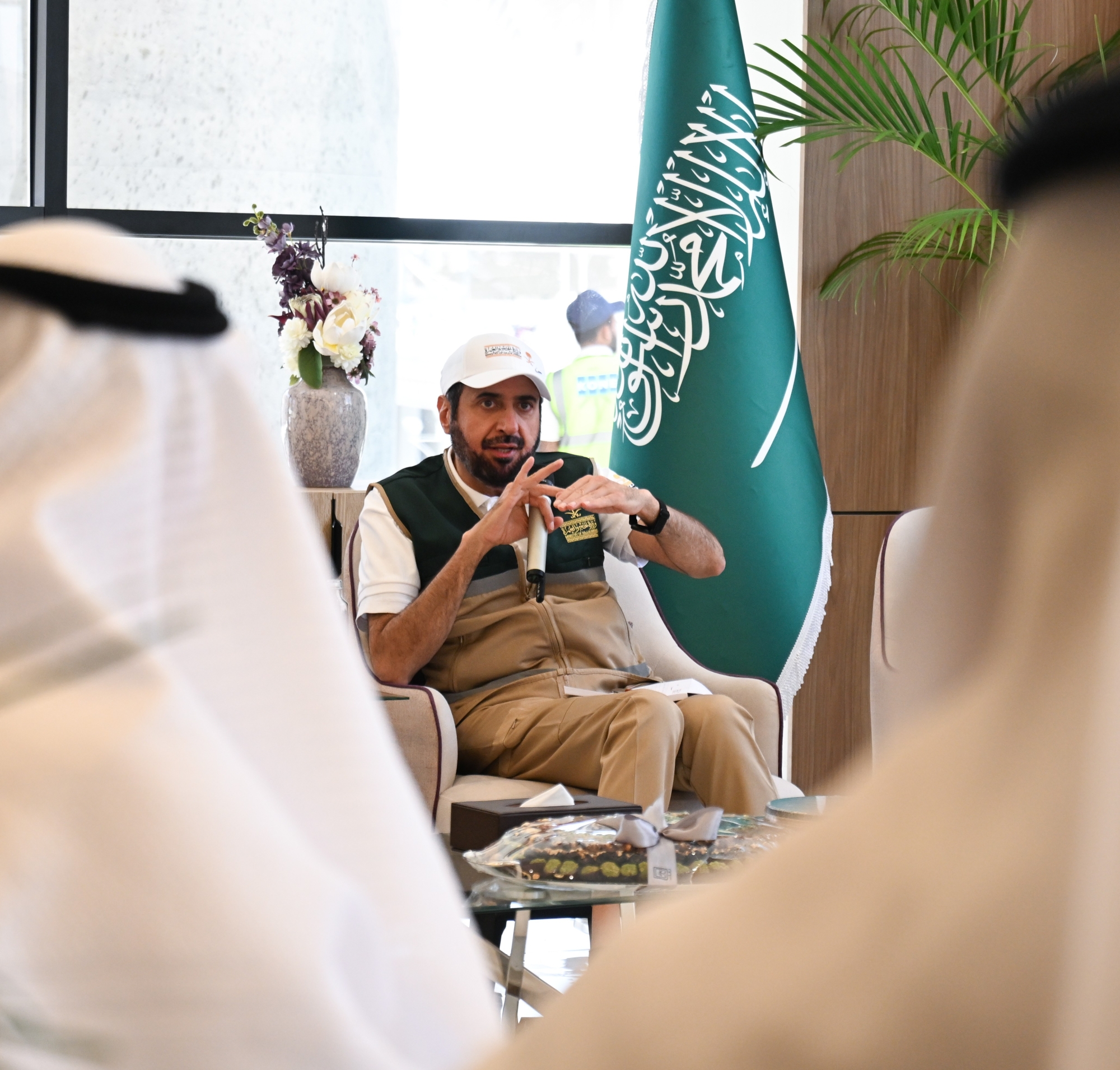 الربيعة يتلقى مقترحات الحجاج لتطبيقها في موسم الحج المقبل