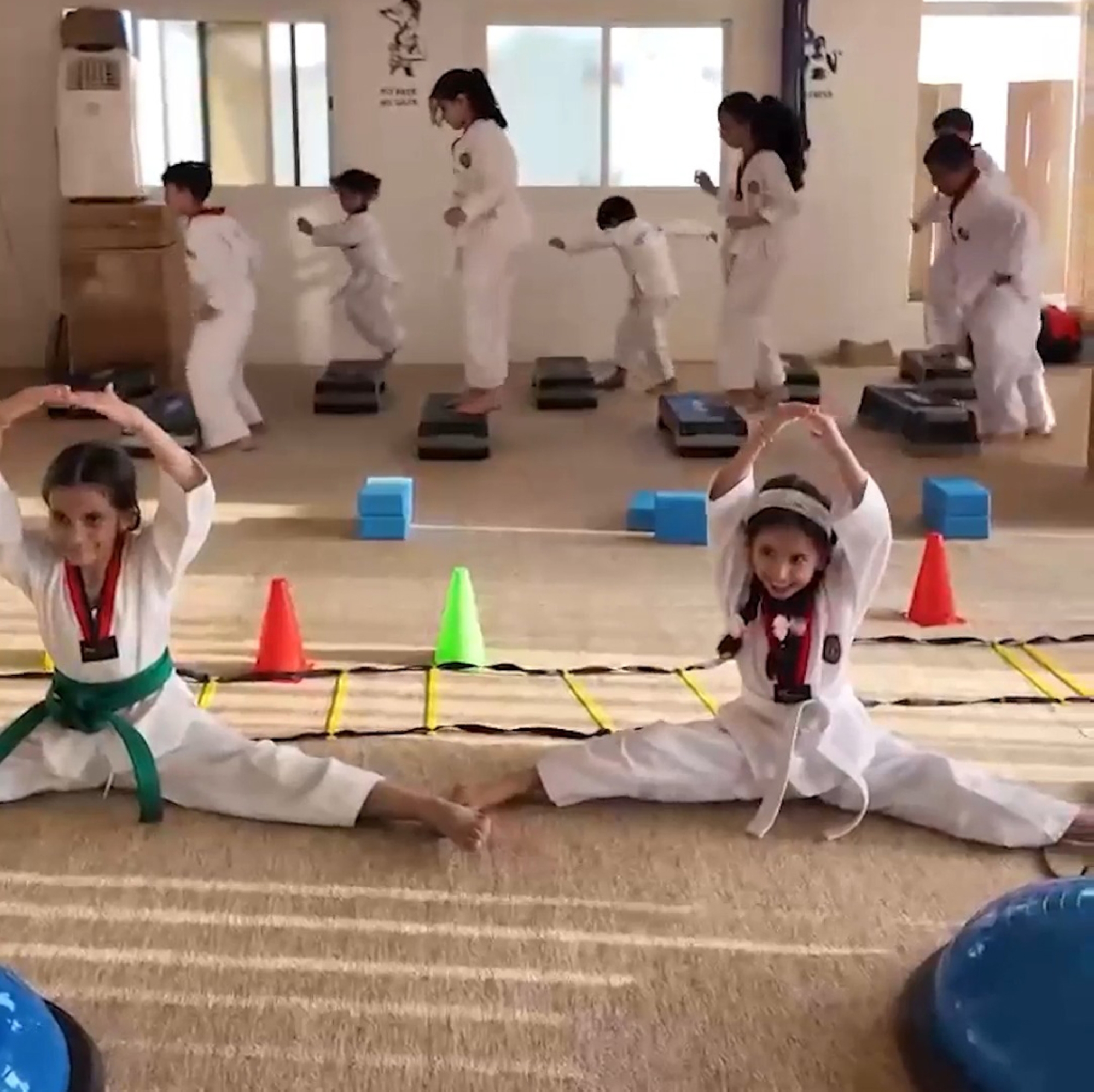 "أم طلال" تفتتح أول نادٍ نسائي وأكاديمية تايكوندو بجبال جازان