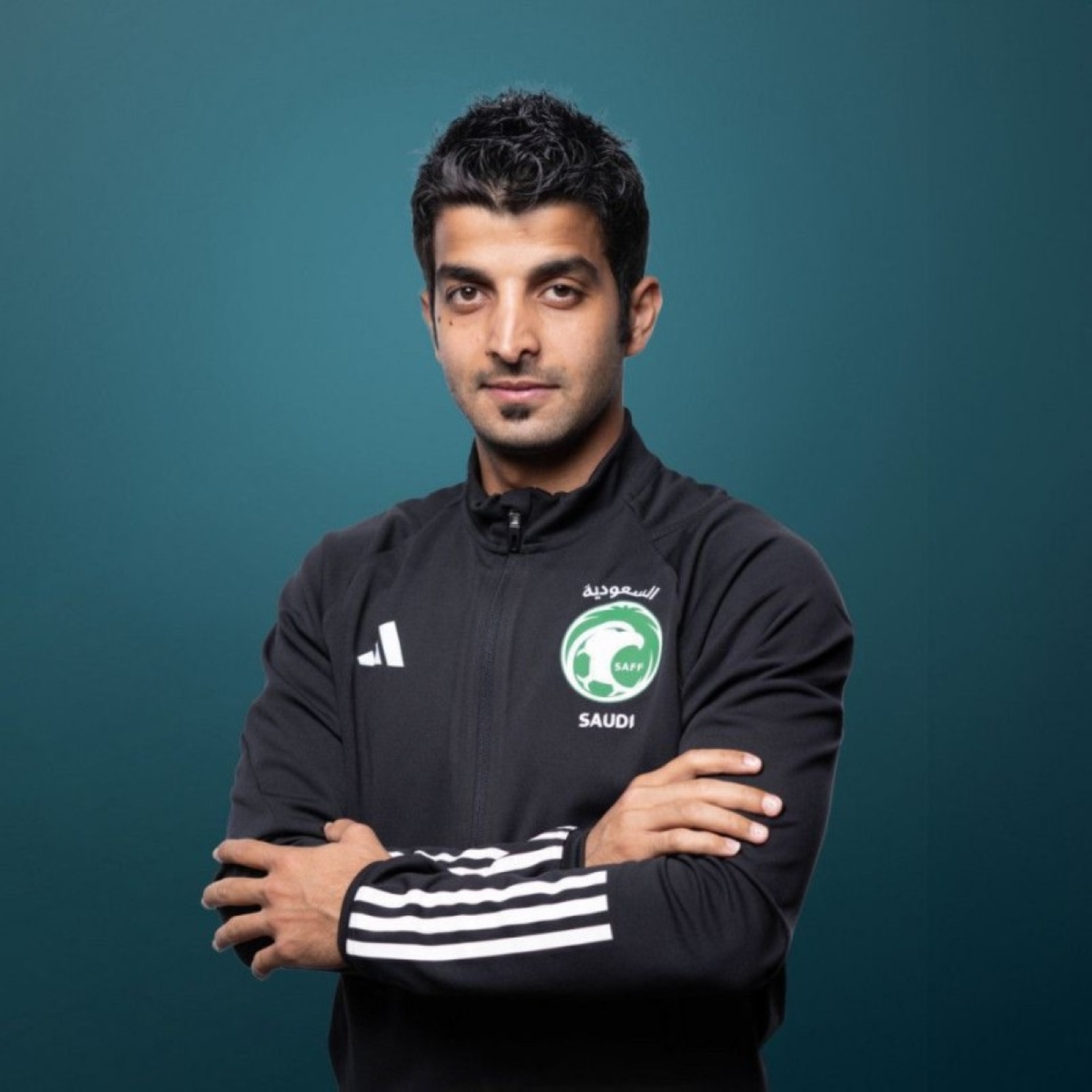 "الشهري" يغادر إلى دالاس للعمل في غرفة "الفيديو" بمونديال 2026