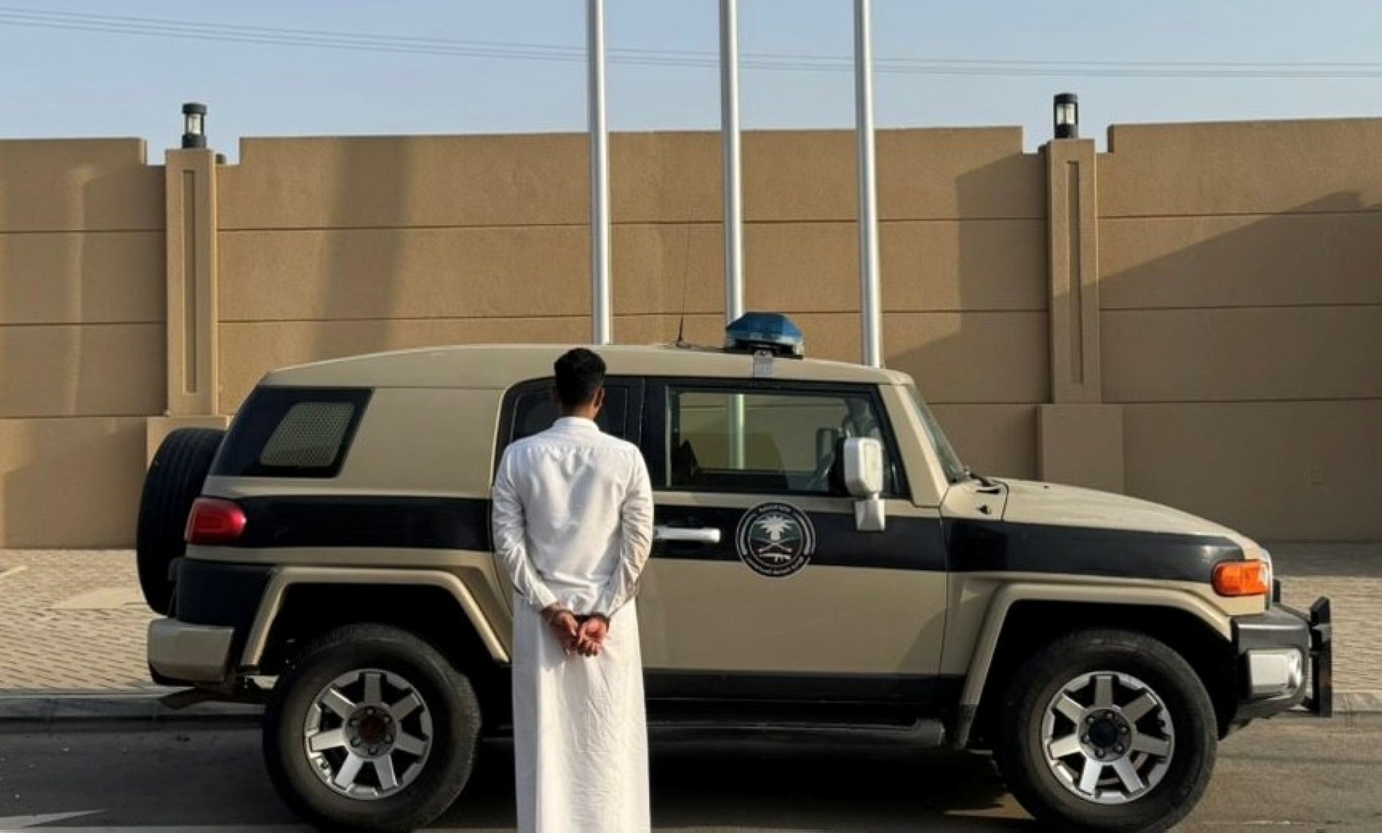 القبض على مواطن نقل 9 مخالفين لأمن الحدود بجازان