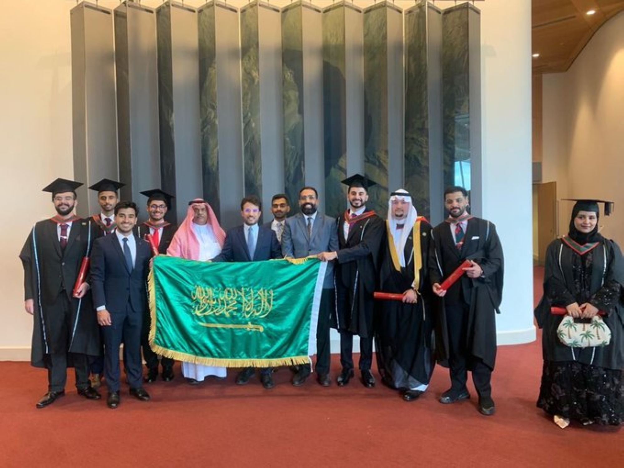 12 طبيباً سعودياً يجتازون برامج التدريب التخصصي بإيرلندا