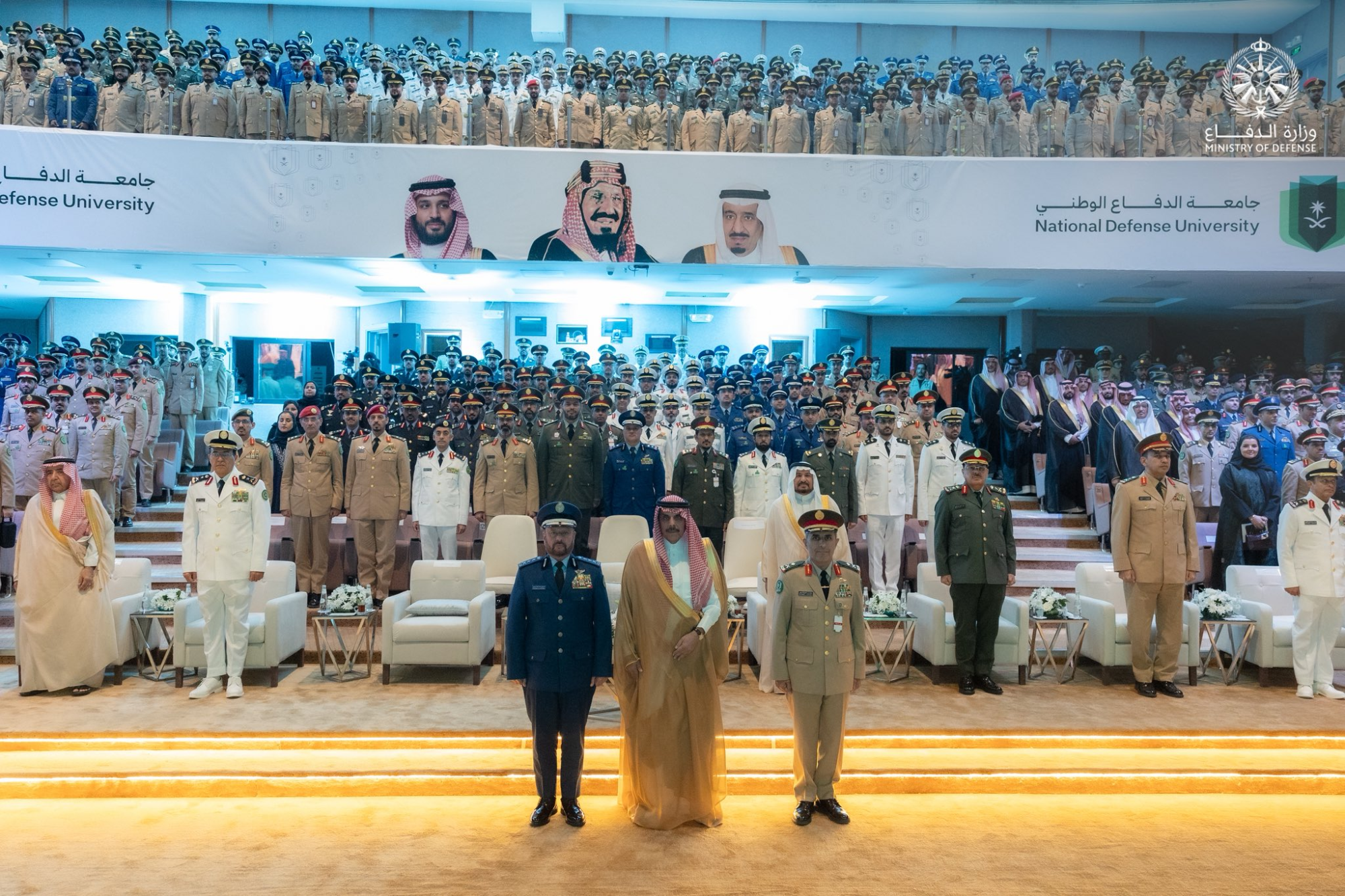 نائب وزير الدفاع يرعى حفل تخريج دارسي جامعة الدفاع الوطني