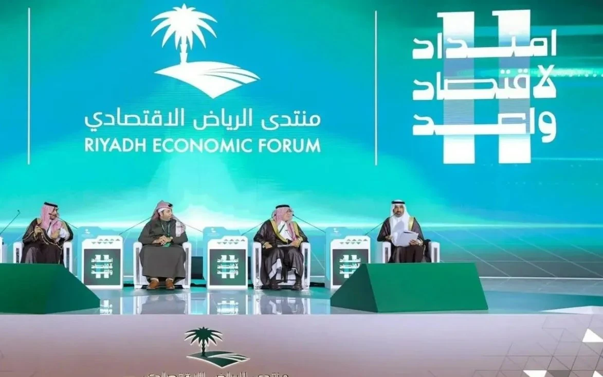 "منتدى الرياض الاقتصادي" يبحث أسباب وحلول الازدحام المروري بالمملكة