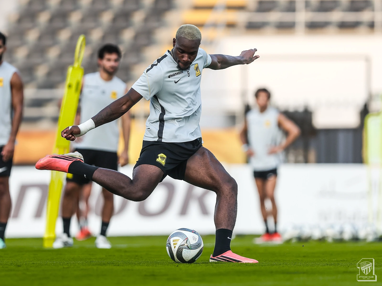 التشكيل المتوقع للاتحاد أمام الهلال