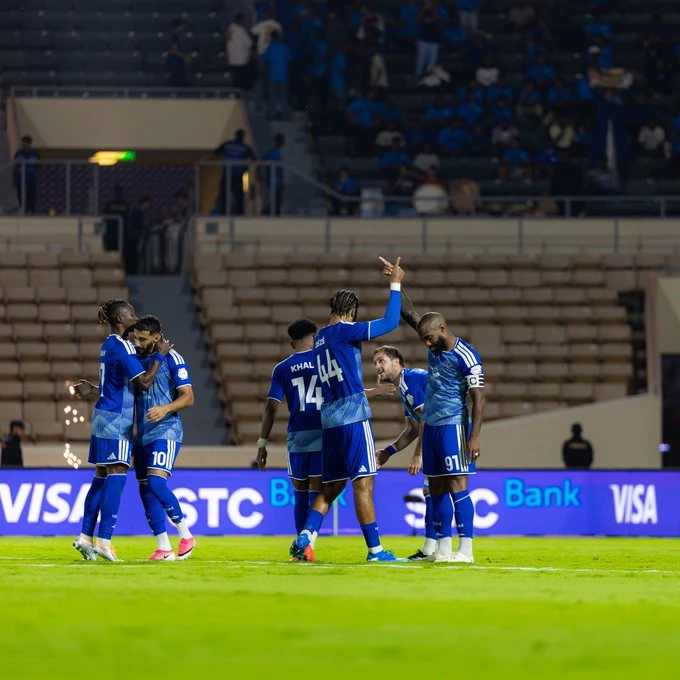 نيوم يهزم أبها بثنائية في دوري روشن