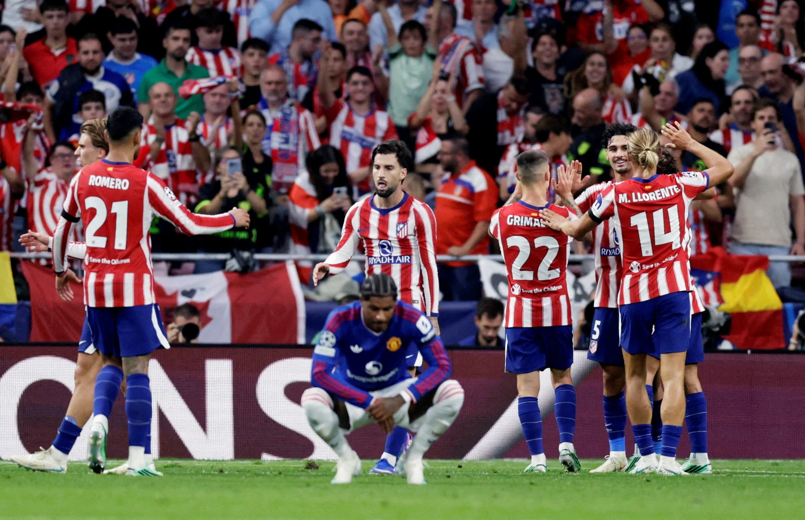 أتلتيكو مدريد يعمّق جراح مانشستر يونايتد بثنائية في دوري أبطال أوروبا