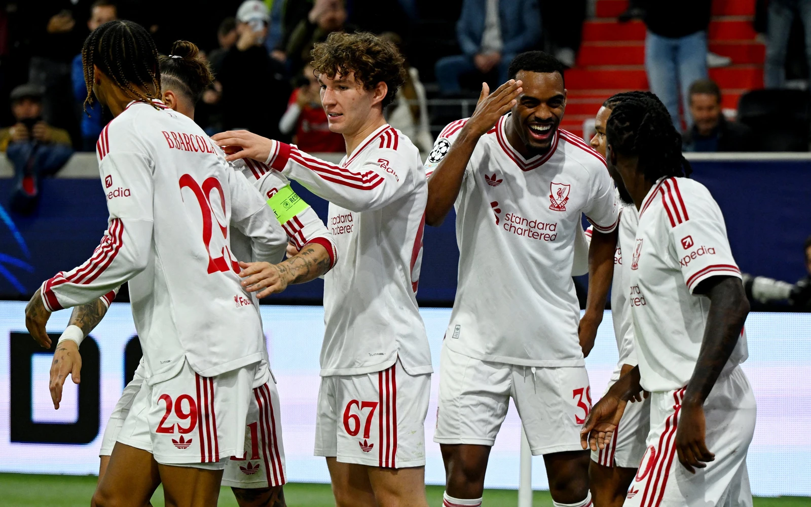 باركولا يقود ليفربول لاكتساح لاسك بسداسية في دوري أبطال أوروبا
