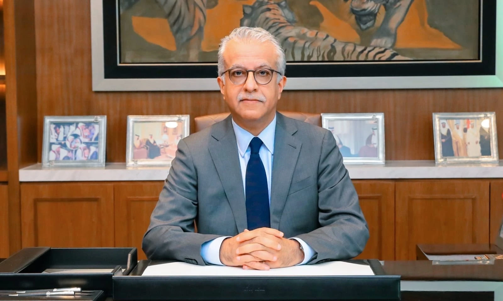 الشيخ سلمان يثق بإنجازات آسيا في مونديال الناشئات