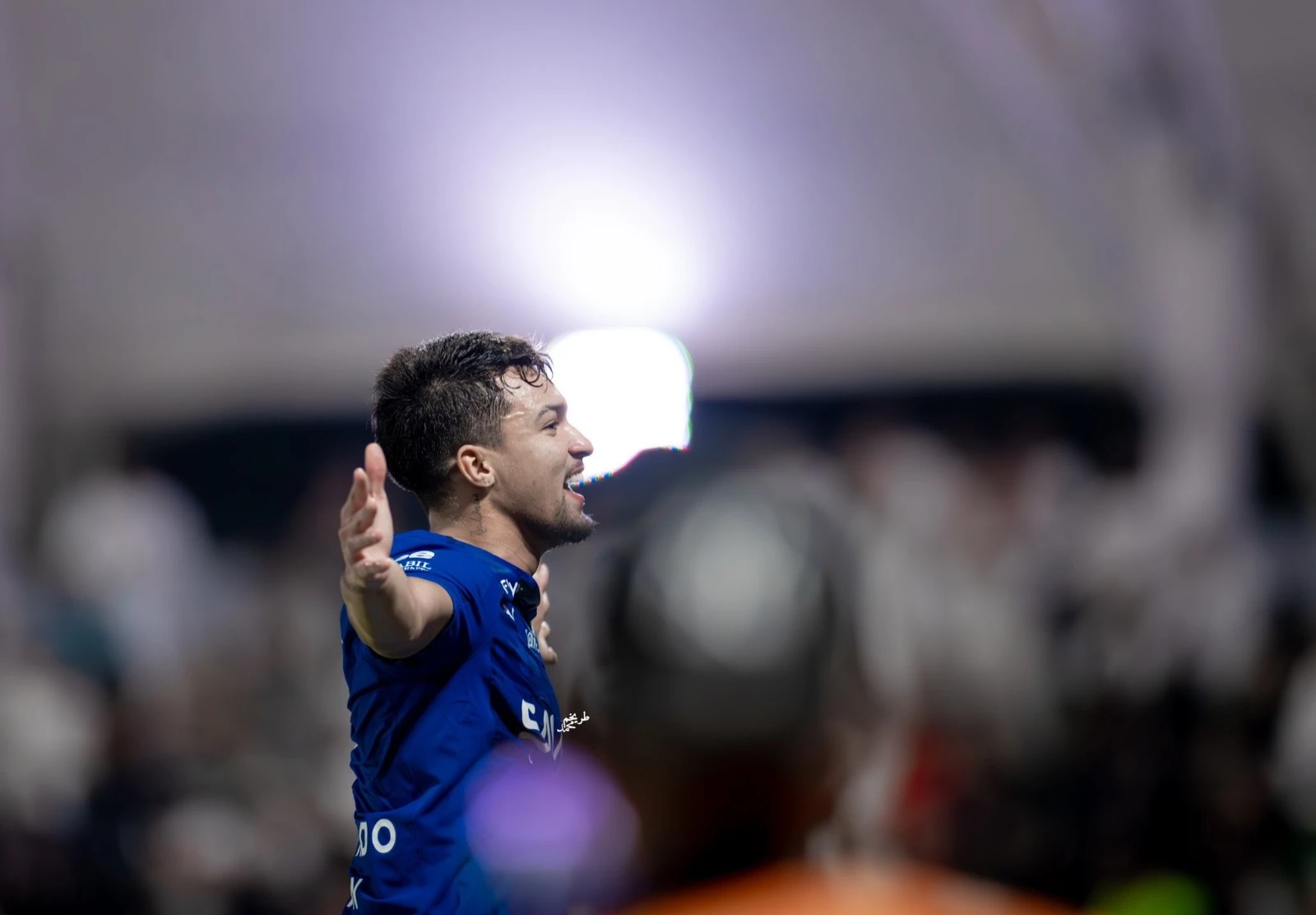 تقارير: فيورنتينا يصارع بورتو على خدمات ليوناردو