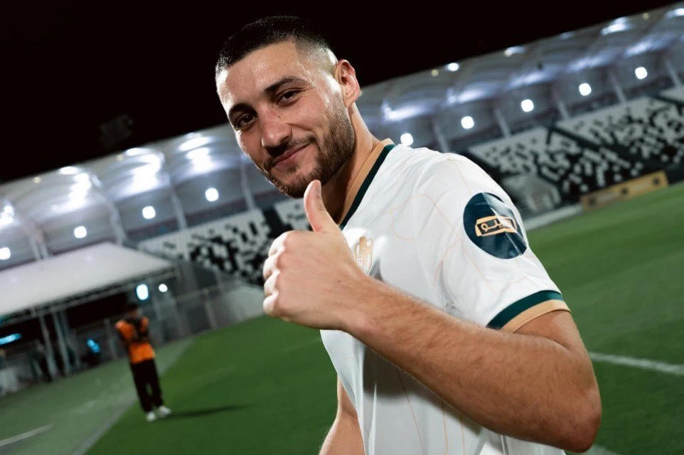الانضباط تعاقب مترجم الأهلي ولاعب الدرعية بالإيقاف