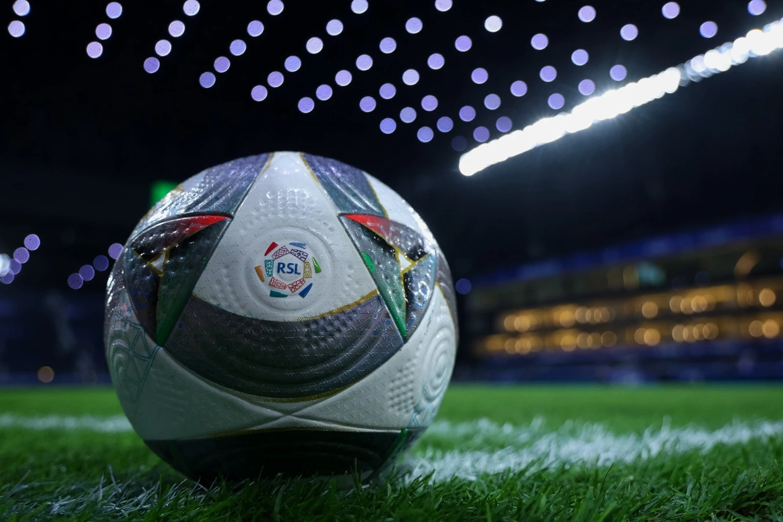 حكام مباريات اليوم الثلاثاء في دوري روشن