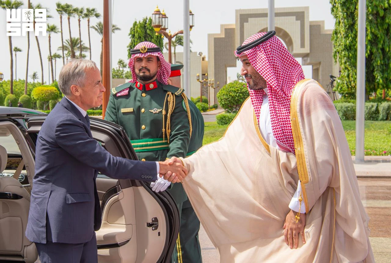 ولي العهد يستقبل رئيس وزراء كندا 
