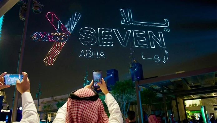 "سڤن أبها" تواصل استقبال الزوار بتجارب ترفيهية عالمية