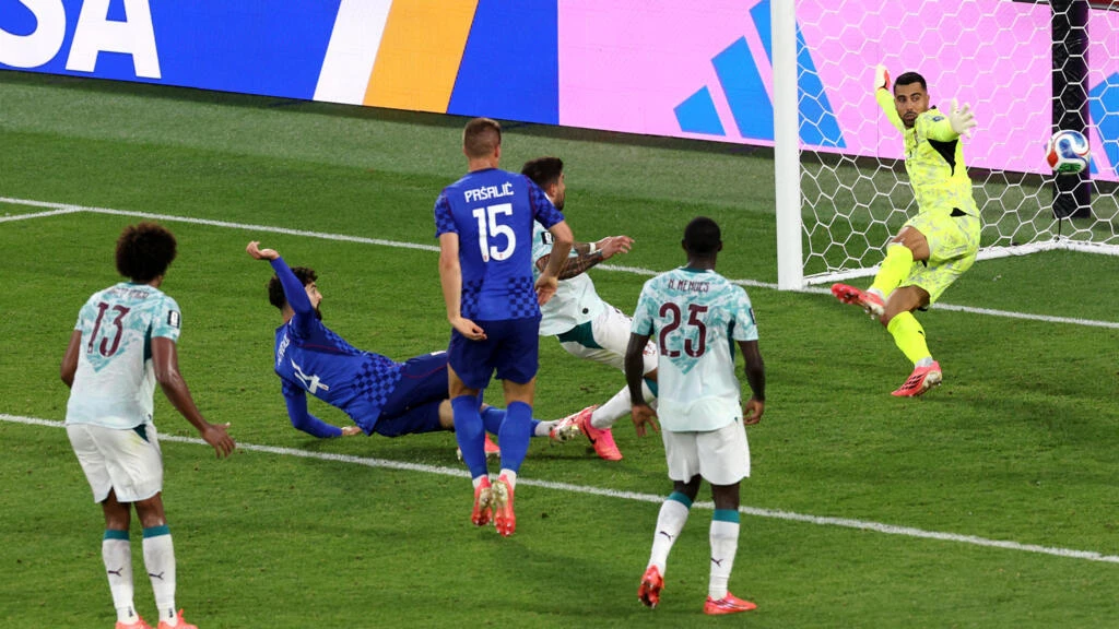 فيفا يوضح سبب إلغاء هدف كرواتيا أمام البرتغال