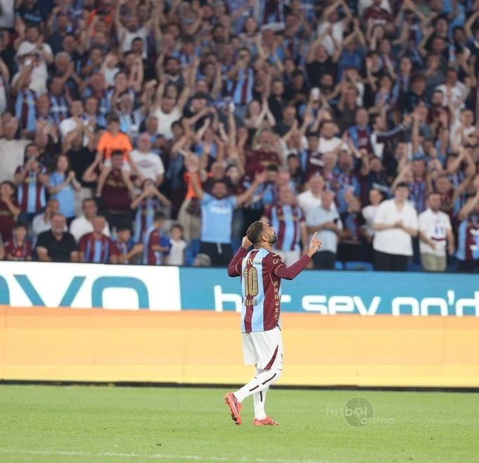 محمد صلاح يفتتح أهدافه في الدوري التركي مع طرابزون