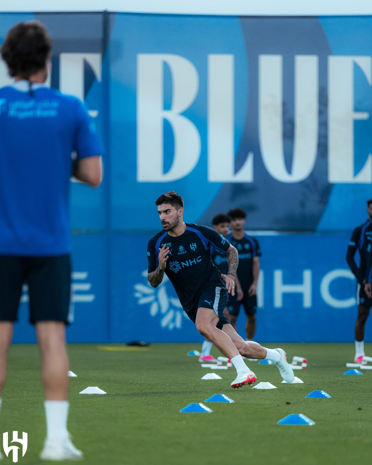 الهلال يقدم شكوى لاتحاد الكرة بشأن واقعة "نيفيز"