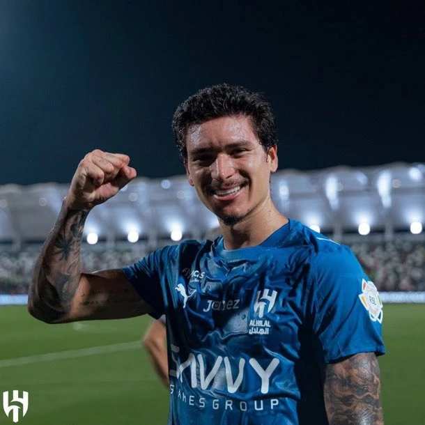 الدرعية يتفق مع الهلال على استعارة نونيز