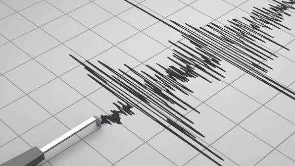 زلزال بقوة 6.2 درجة يضرب هالماهيرا بإندونيسيا