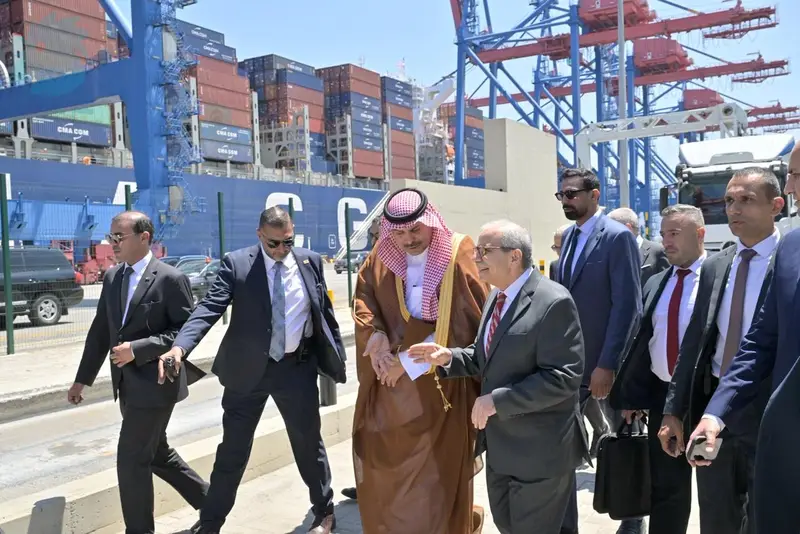انطلاق أولى صادرات لبنان إلى المملكة بعد رفع الحظر