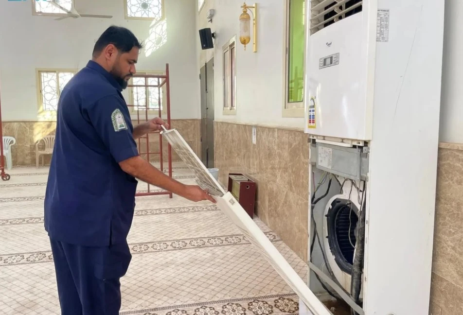 28.8 مليون ريال لصيانة ونظافة 399 مسجدًا بالرياض