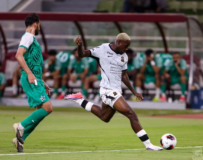 الاتحاد يعبر النجمة بثلاثية ويتأهل لدور الـ16 في كأس الملك