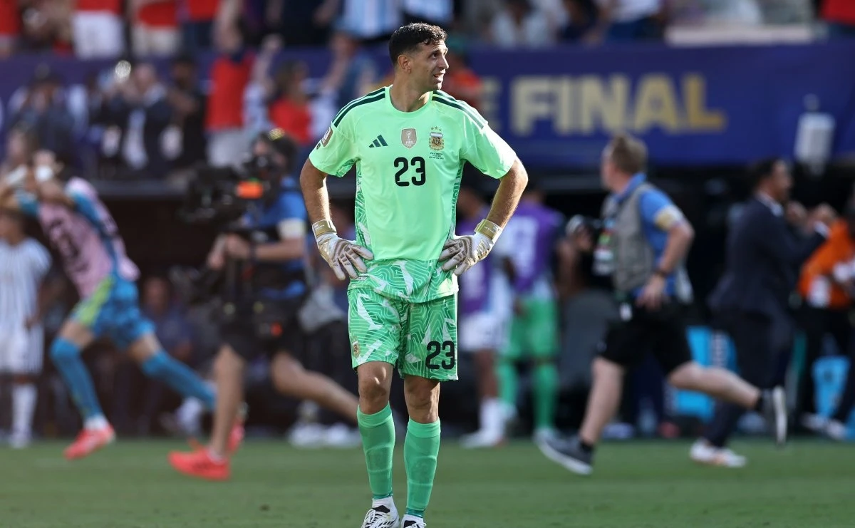 إيميليانو مارتينيز يثير الشكوك حول مستقبله مع المنتخب الأرجنتيني