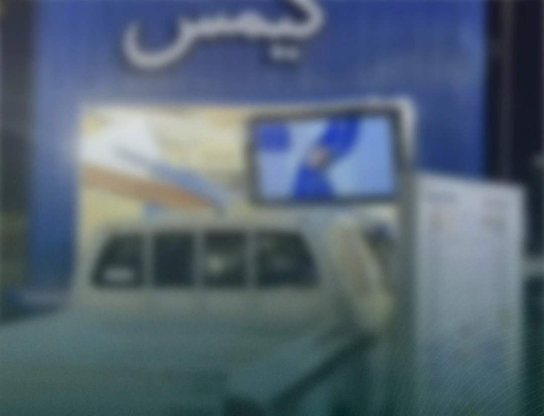 اصطدام مركبة بمحل تجاري في مكة إثر انحراف مفاجئ