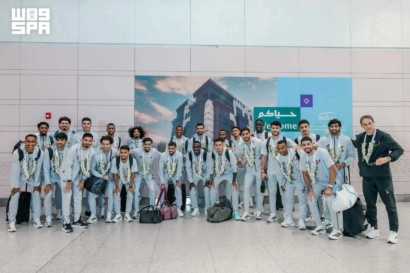 منتخب قطر يصل جدة استعدادًا للمشاركة في "خليجي 27"