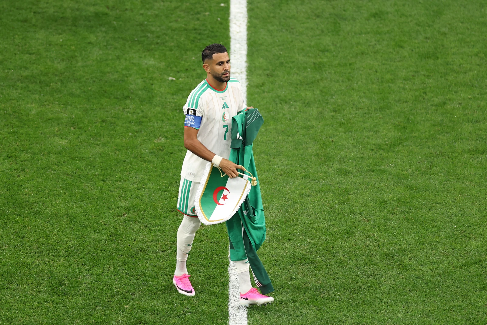 رياض محرز يكتب التاريخ في كأس العالم برقم أفريقي جديد