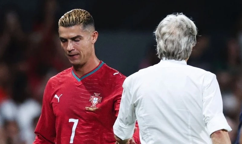 رونالدو يقترب من العودة إلى منتخب البرتغال بعد خلافه مع جيسوس