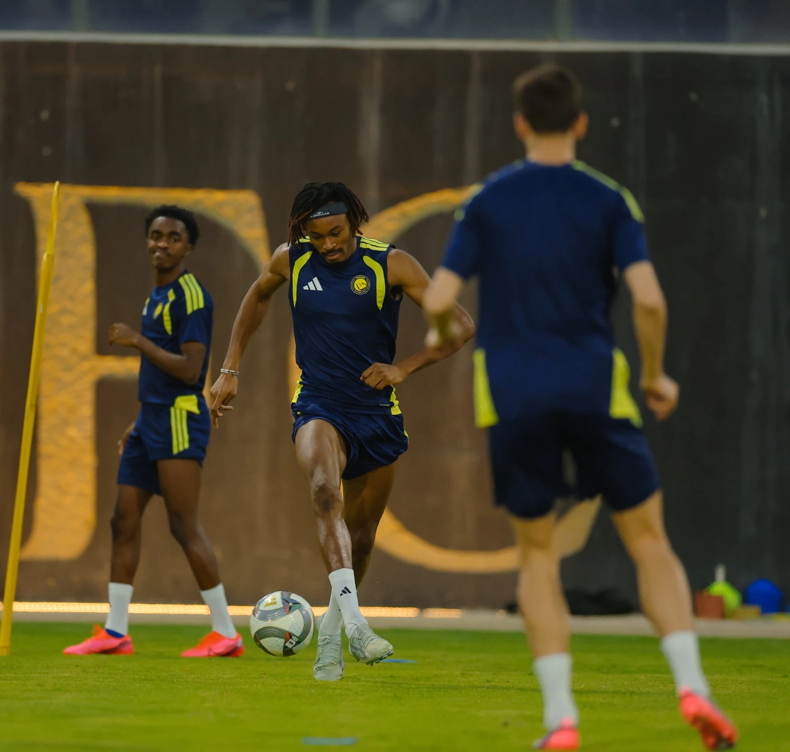 النصر يبدأ استعداداته لمواجهة الخلود بعد تأجيل لقاء الوصل
