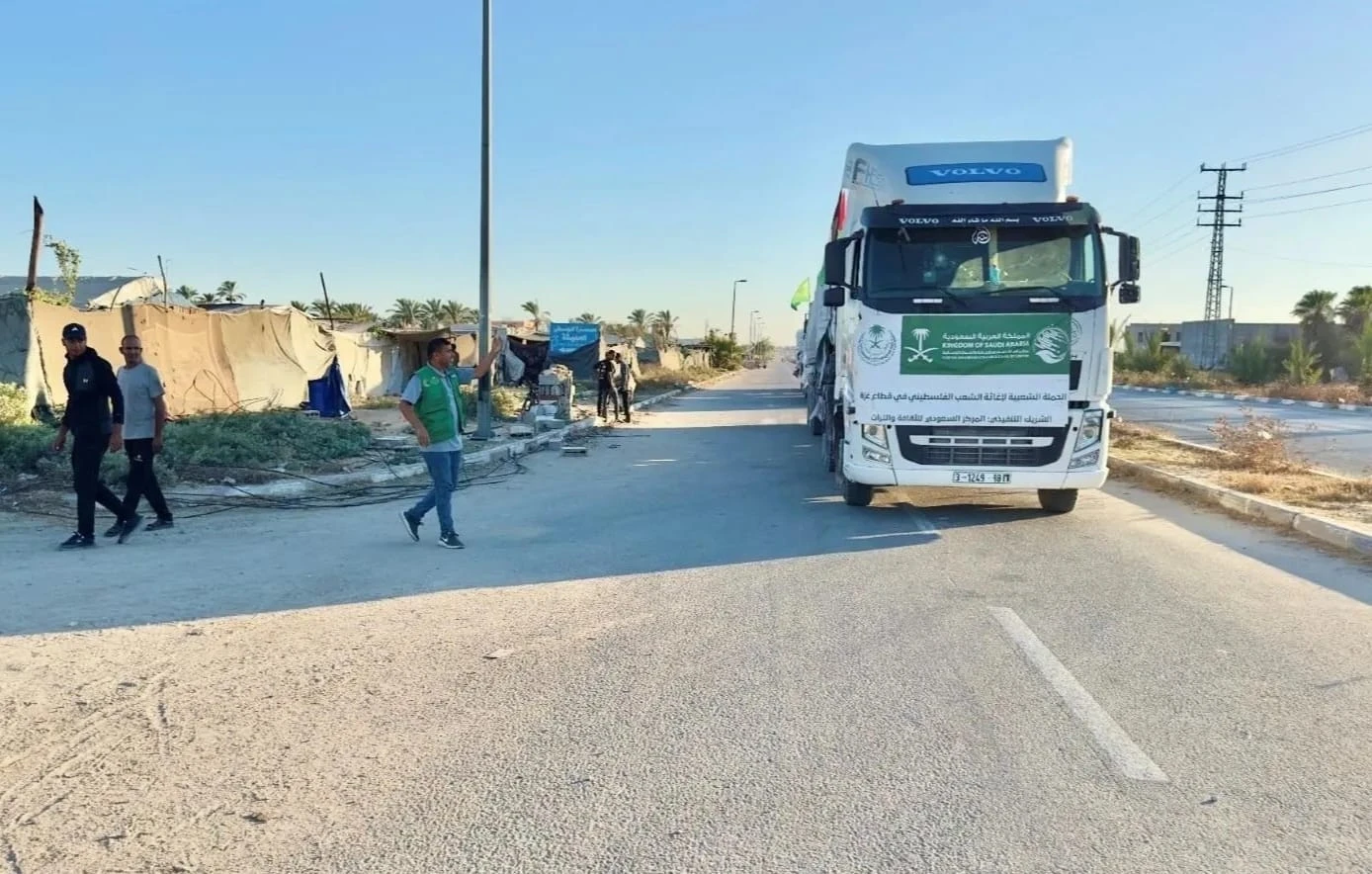 وصول قافلة إغاثية سعودية جديدة إلى غزة