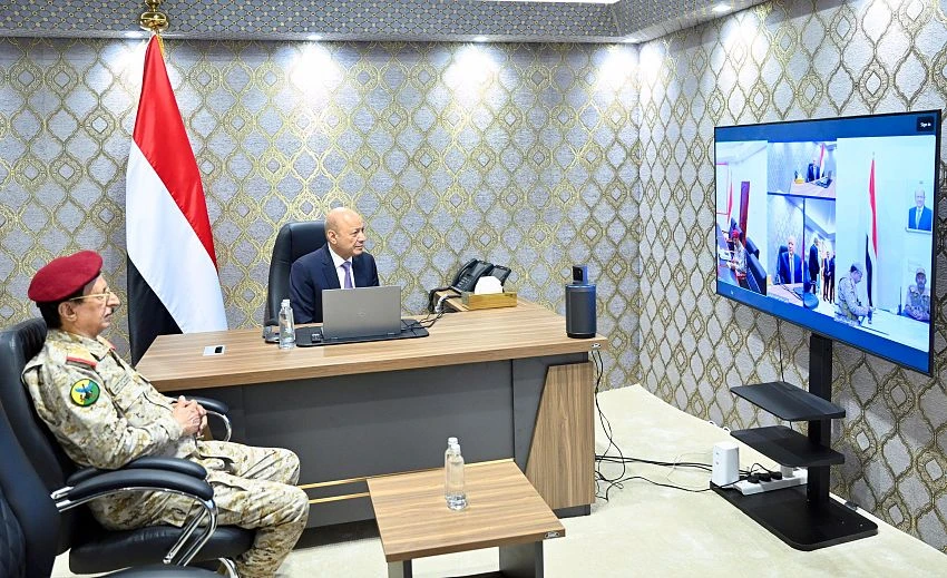 العليمي: لا بديل أمام عناصر المليشيات الحوثية عن إلقاء السلاح 