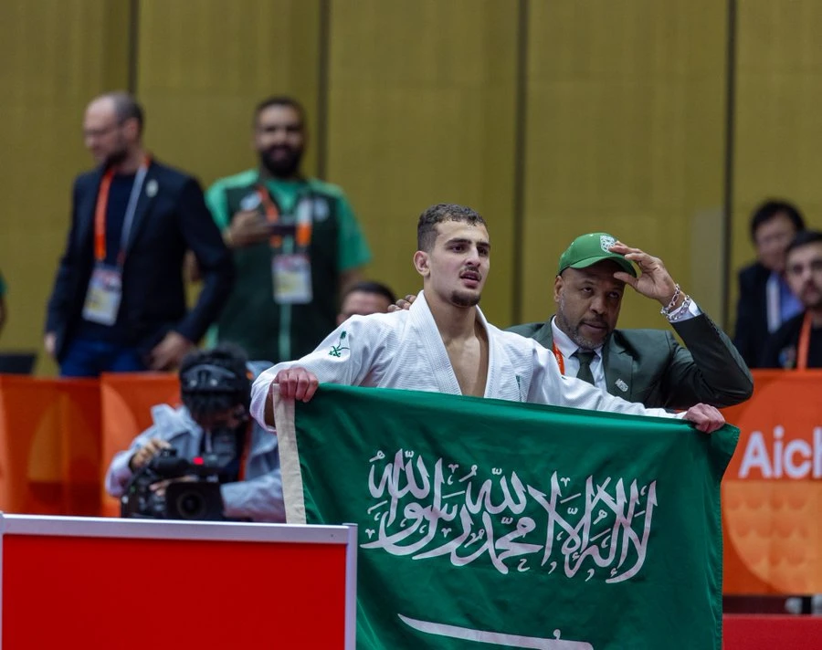 بعد تتويجه بذهبية "ناغويا".. وزير الرياضة يهنئ عبدالله ندا 