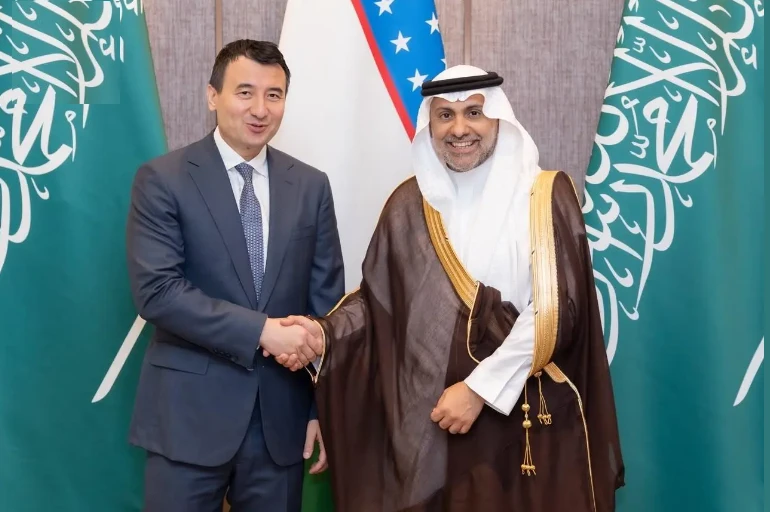 الجلاجل يبحث في أوزبكستان تعزيز التعاون الصحي والاستثماري