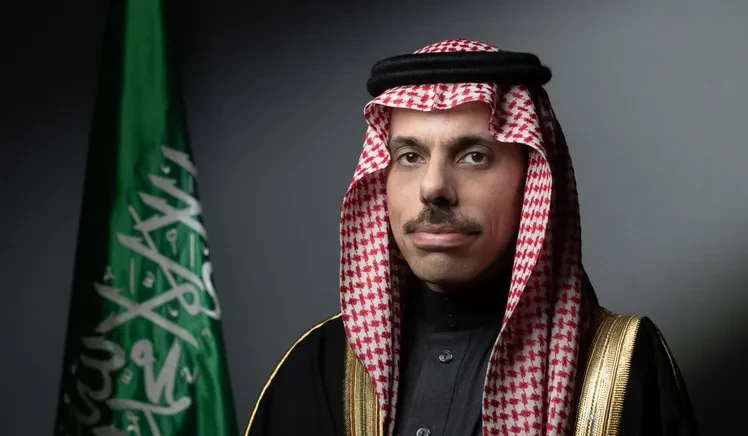 وزير الخارجية يبحث مع نظيريه التركي والقيرغيزستاني المستجدات الإقليمية 