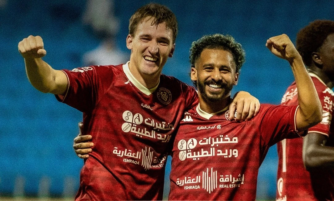 الخلود يفاجئ التعاون بثلاثية في روشن 