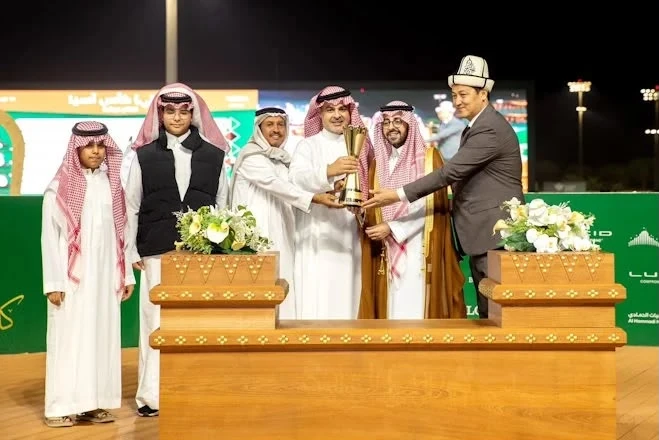 4 أبطال يتوَّجون بكؤوس الأسبوع الثالث من موسم سباقات الرياض 