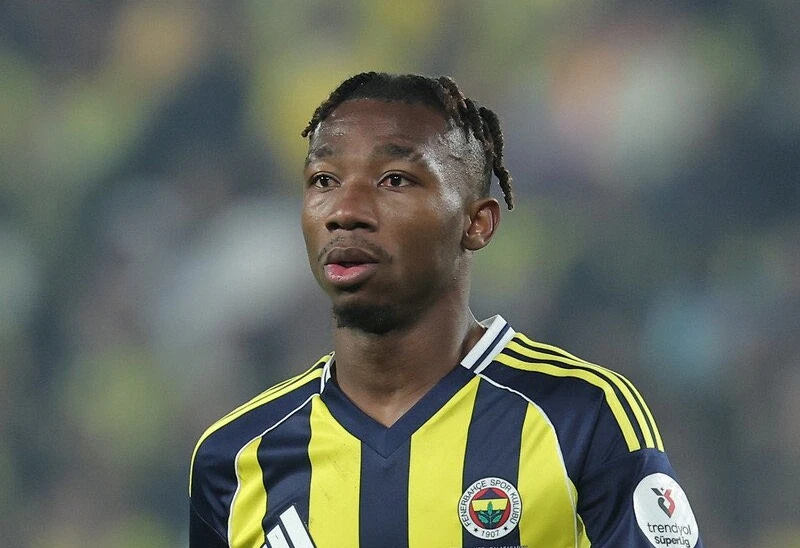 النصر يستهدف التعاقد مع نيني من فناربخشه